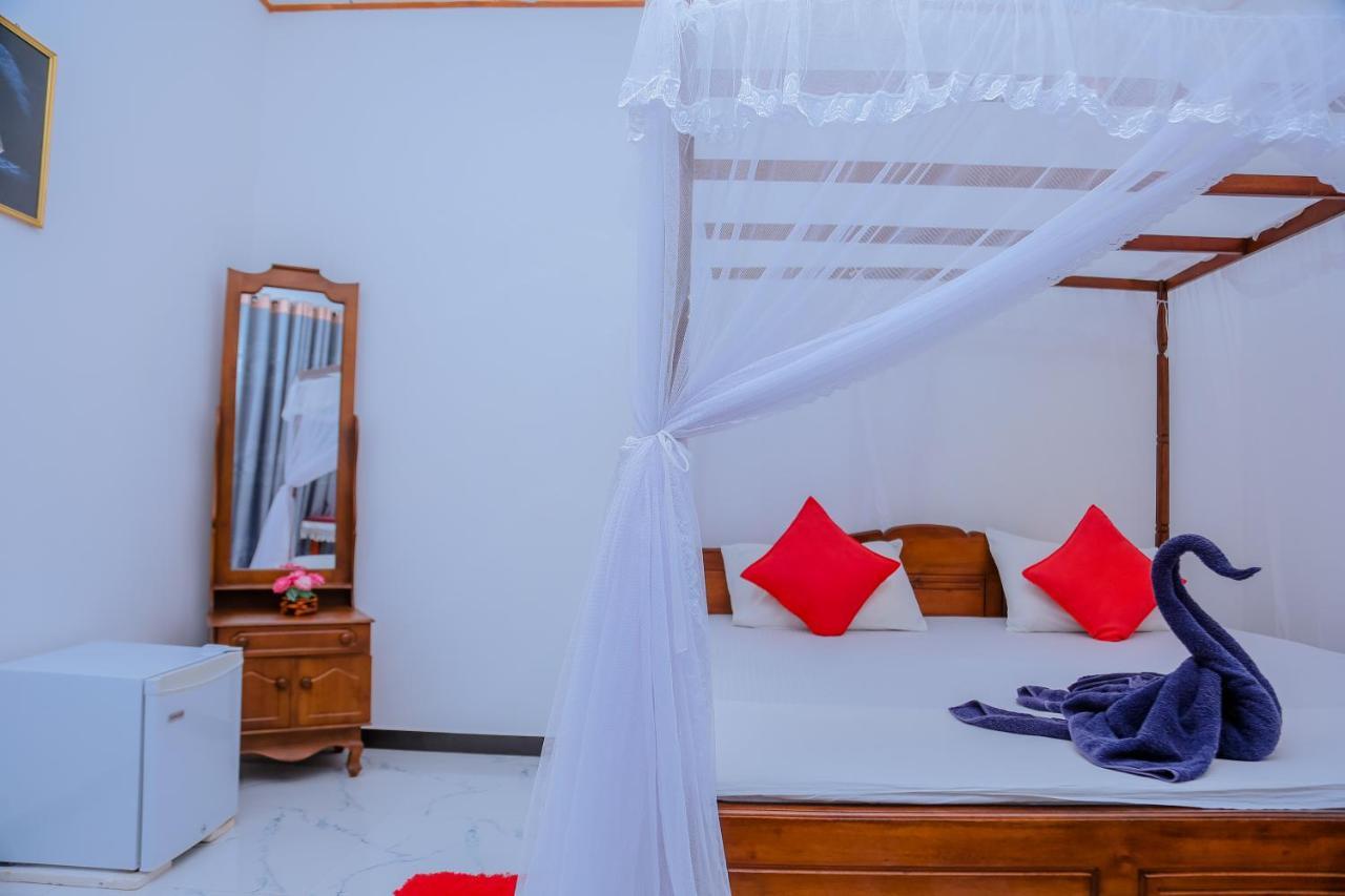 Bed and Breakfast Sajana Ocean Hill Мірісса Екстер'єр фото