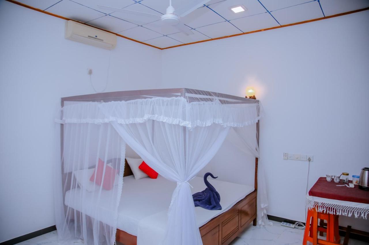 Bed and Breakfast Sajana Ocean Hill Мірісса Екстер'єр фото