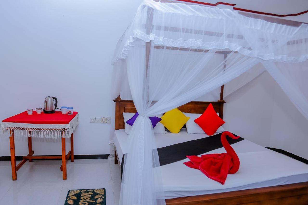 Bed and Breakfast Sajana Ocean Hill Мірісса Екстер'єр фото